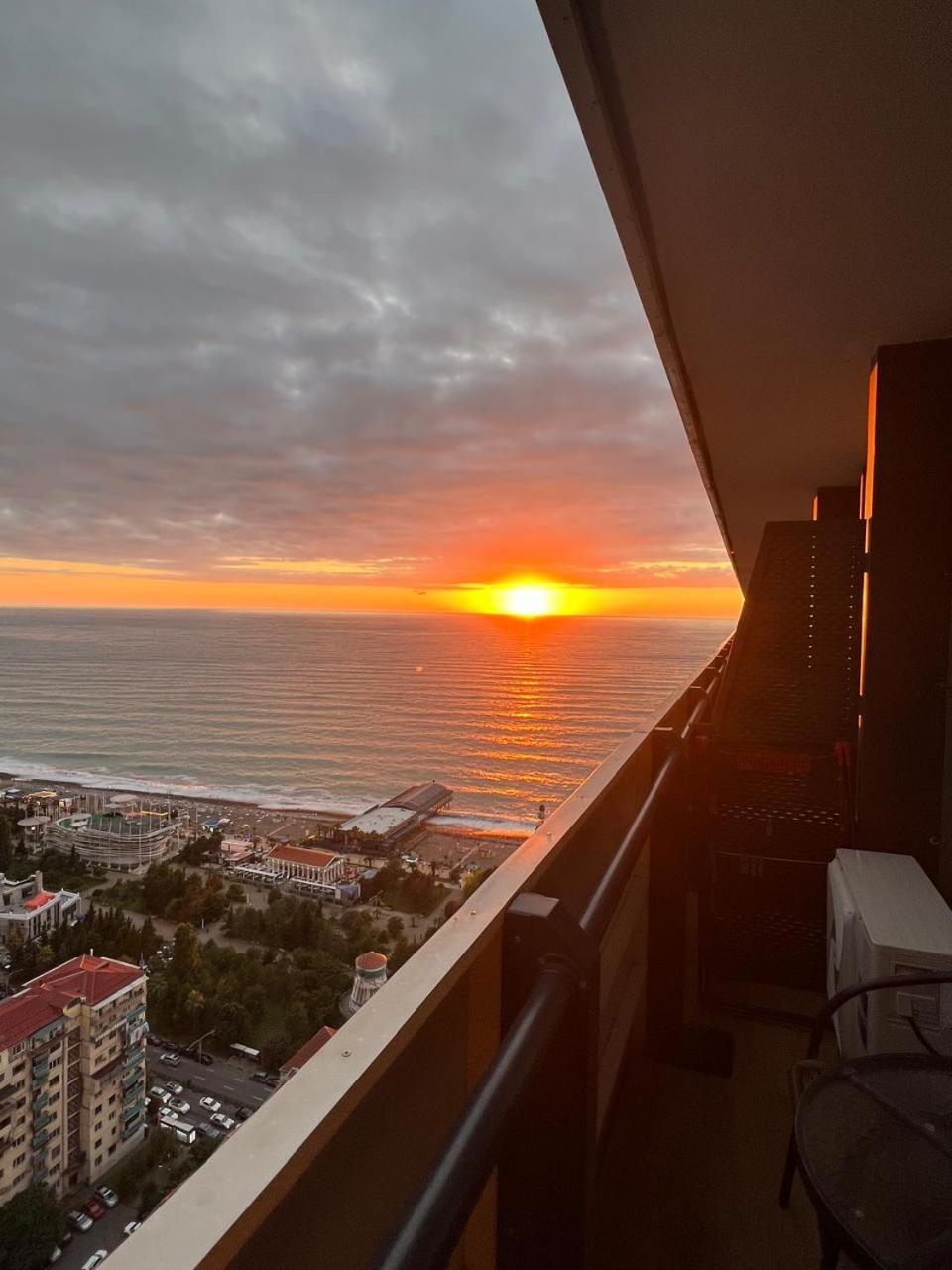 Orbi City Seaview Batumi Eksteriør billede